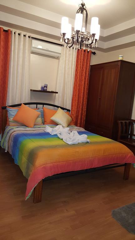 Mactan Breeze - Airport Bed And Breakfast Lapu-Lapu City Esterno foto