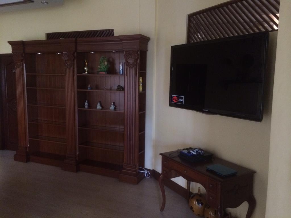 Mactan Breeze - Airport Bed And Breakfast Lapu-Lapu City Esterno foto