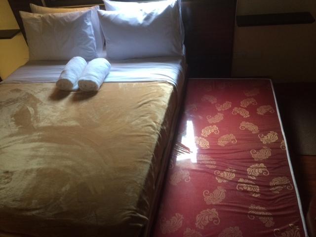 Mactan Breeze - Airport Bed And Breakfast Lapu-Lapu City Esterno foto