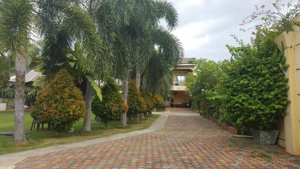 Mactan Breeze - Airport Bed And Breakfast Lapu-Lapu City Esterno foto