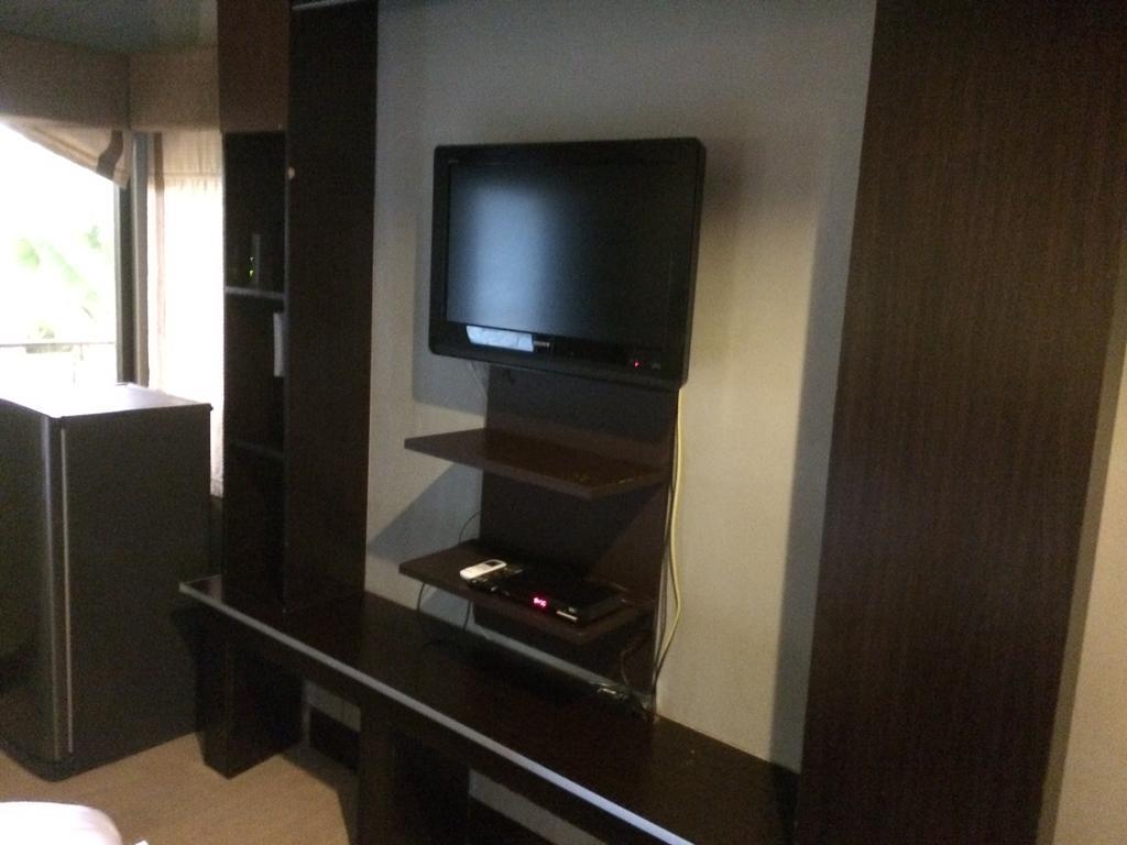 Mactan Breeze - Airport Bed And Breakfast Lapu-Lapu City Esterno foto