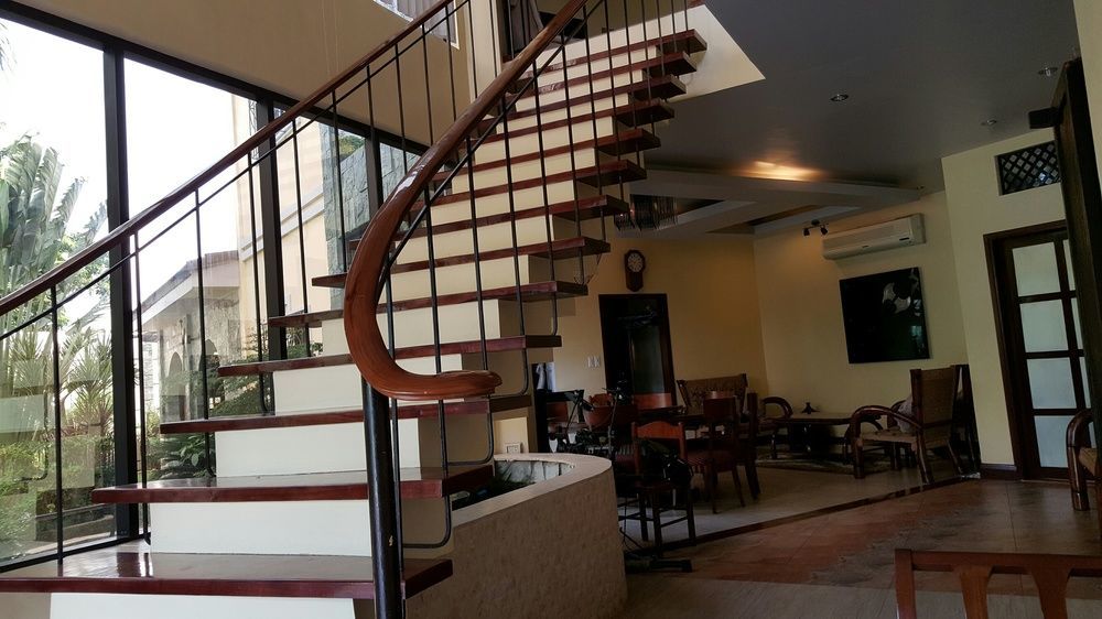 Mactan Breeze - Airport Bed And Breakfast Lapu-Lapu City Esterno foto